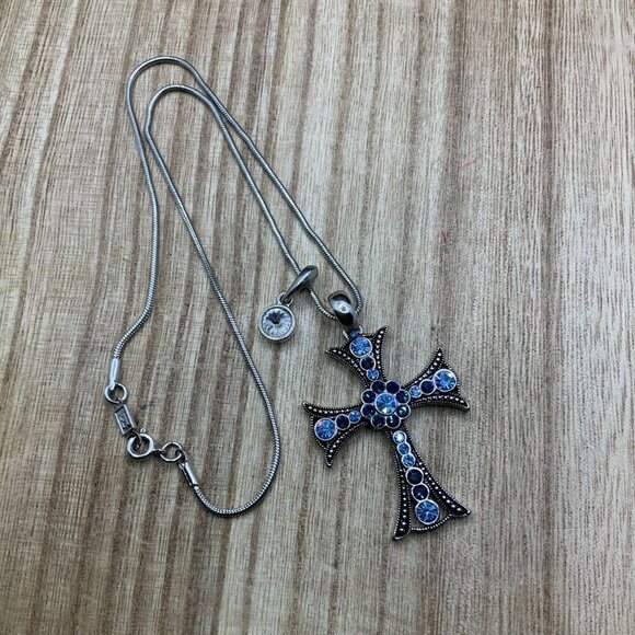 Lia Sophia Rhinestone Embellished Cross Pendant w FI Chain - Picture 2 of 7